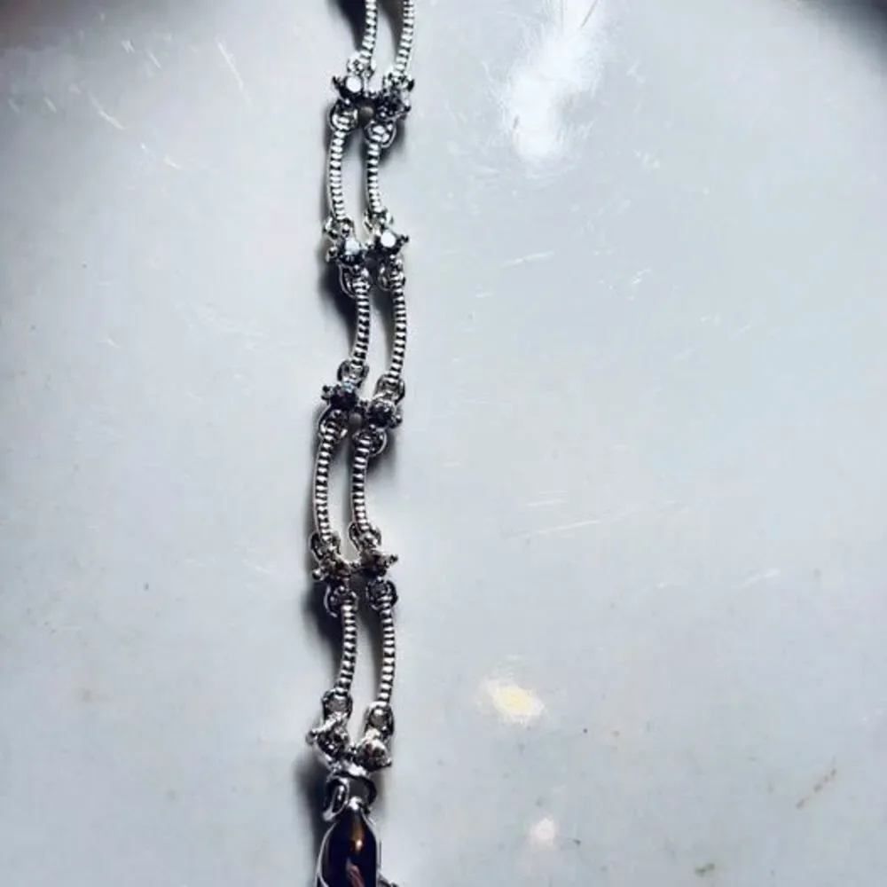 Unbranded elegant silver